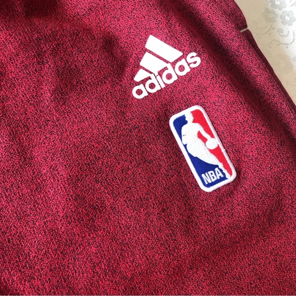 Adidas NBA Men’s Size 2XL Red Sweatpants Elastic Waist 2” + Length 3 Stripes - Picture 12 of 16
